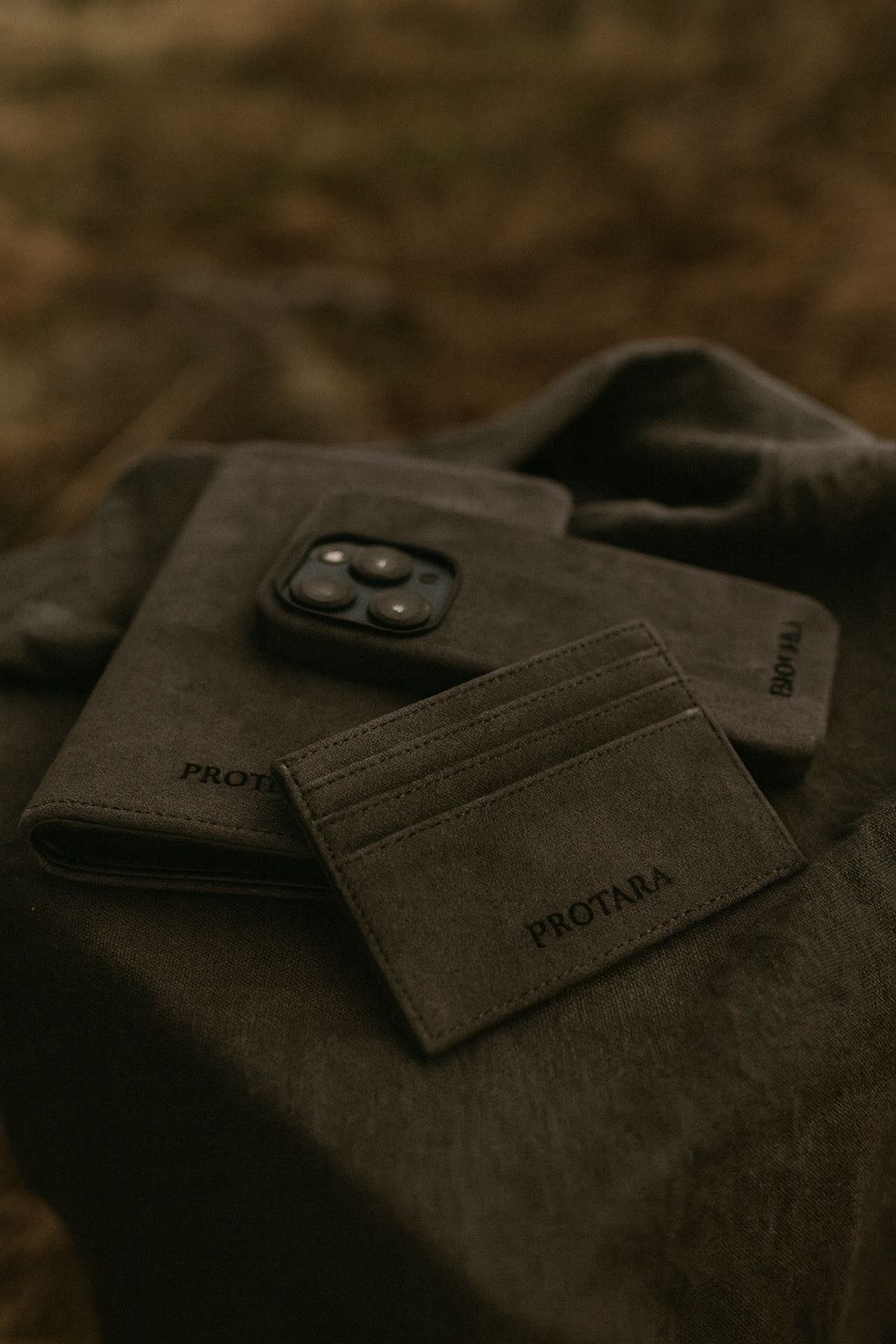 PROTARA Alcantara Korthållare - Midnatt Jet Black