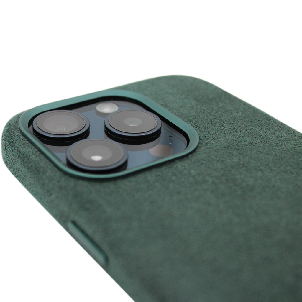 PROTARA Alcantara iPhone 15 Pro-skal – Expedition Green