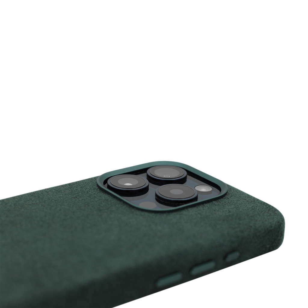 PROTARA Alcantara iPhone 15 Pro-skal – Expedition Green